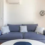 Bookkeeper\'S Apartment Split