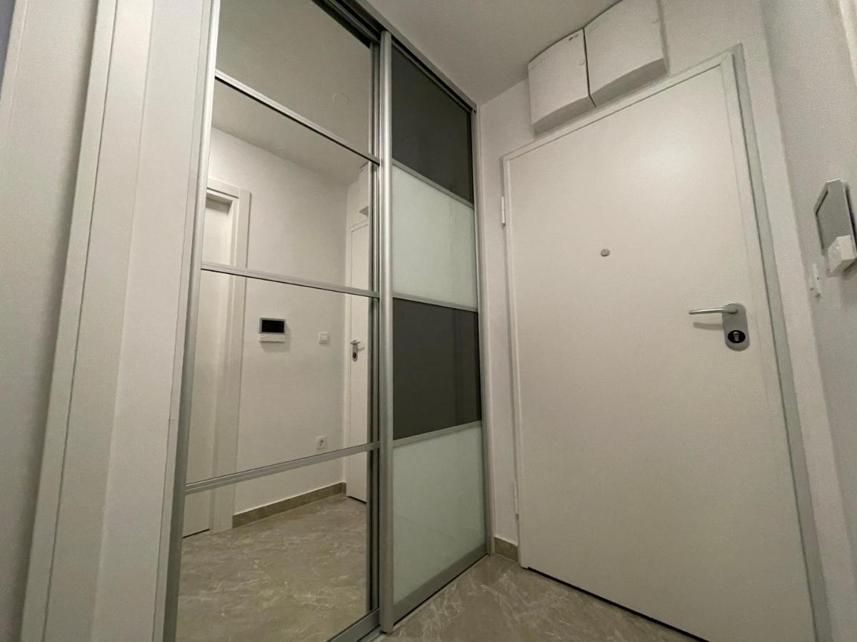 Bookkeeper's Apartment Split