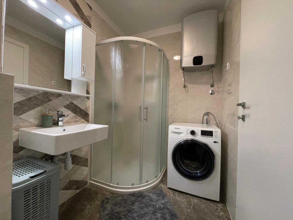 Bookkeeper's Apartment Split